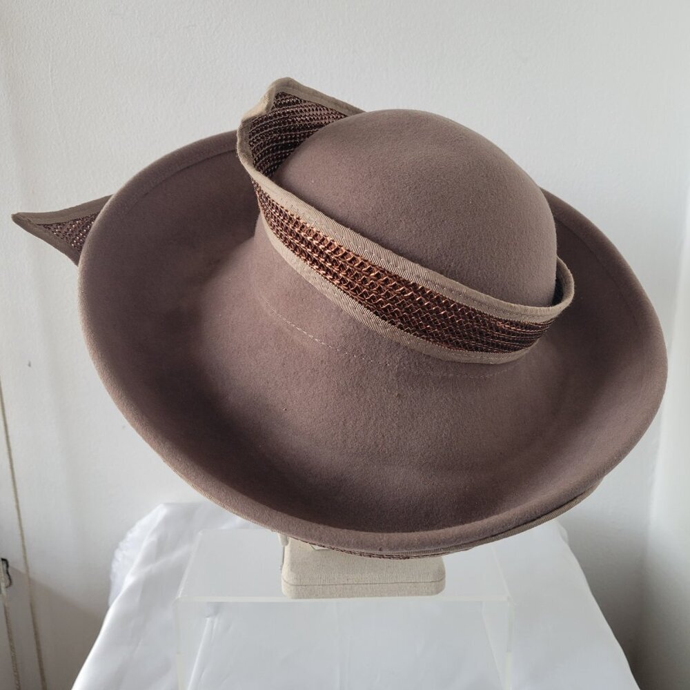 Sandra Bollman NY Neutral-Toned Tan Felt Mesh Fascinator Hat - Picture 12 of 14